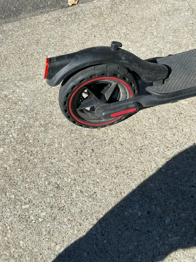 Electric scooter  in Health & Special Needs in Markham / York Region - Image 7