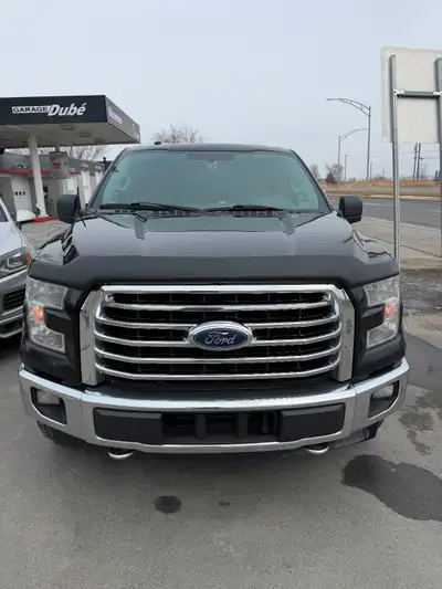 V6 2.7-litre EcoBoost Super Crew Cab N’a jamais tiré de quoi, jamais de poids lourd dans la boîte. B...