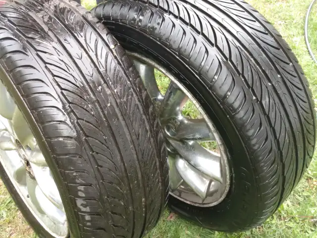 Pneu d'été General 225 55 r17 - 5x114.3 in Tires & Rims in Lévis - Image 2