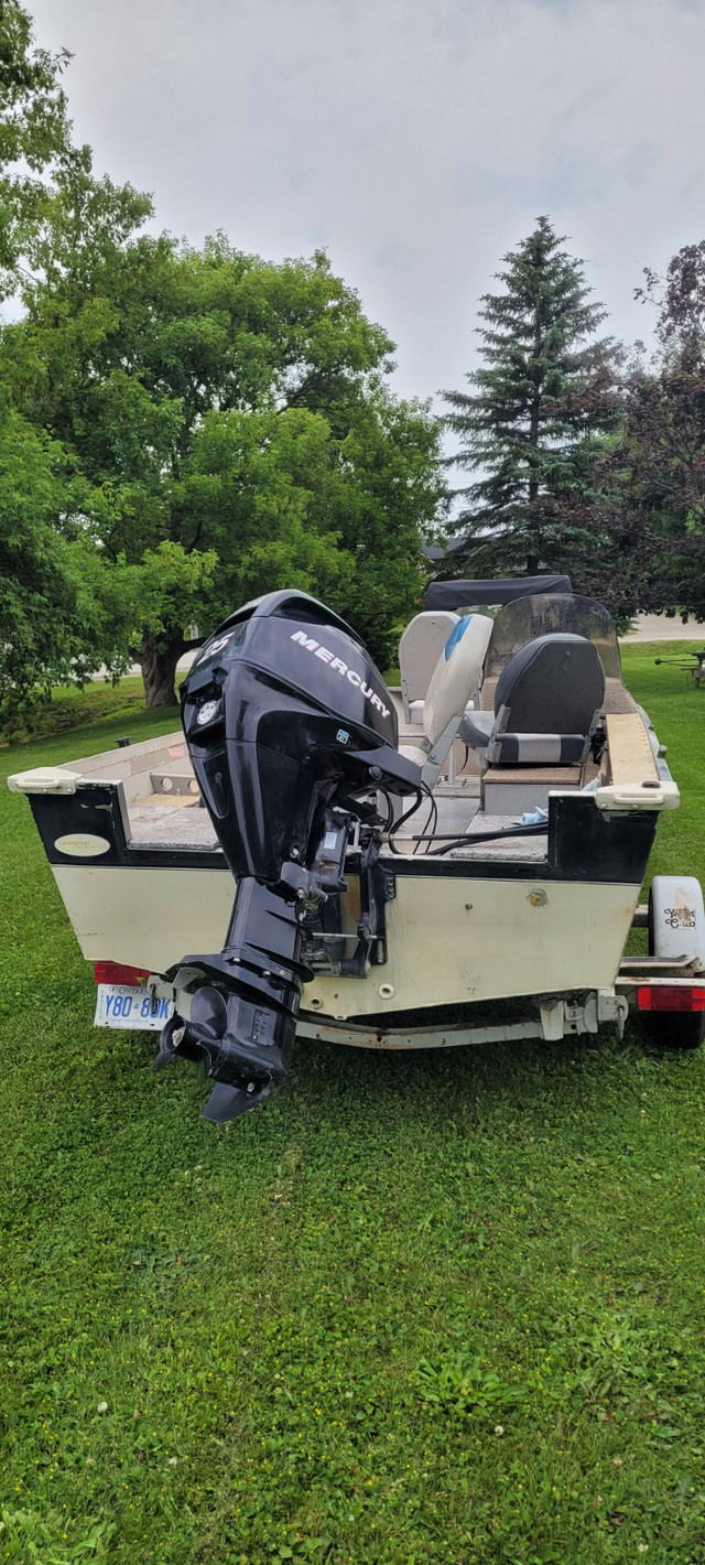 Fishing Boat for Sale "Legend Boat" Motor and Trailer in Powerboats & Motorboats in Barrie - Image 4