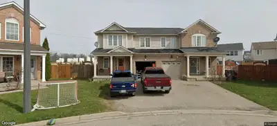 Feb 1st, 2026 AAA crescent location beside 401 with big fenced yard. Master bedroom full ensuite, ga...