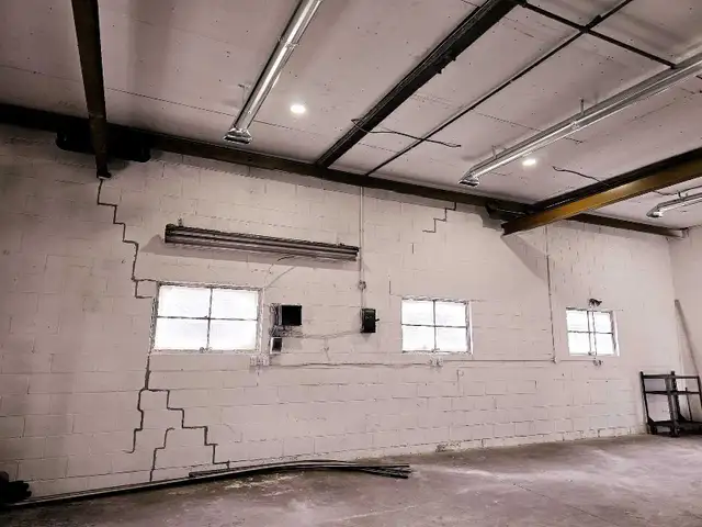 Shop warehouse For rent in Commercial & Office Space for Rent in Cambridge - Image 6