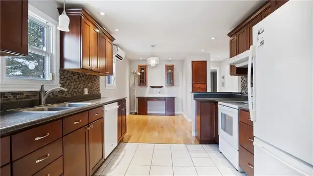 1+ bedroom 1 bathroom house