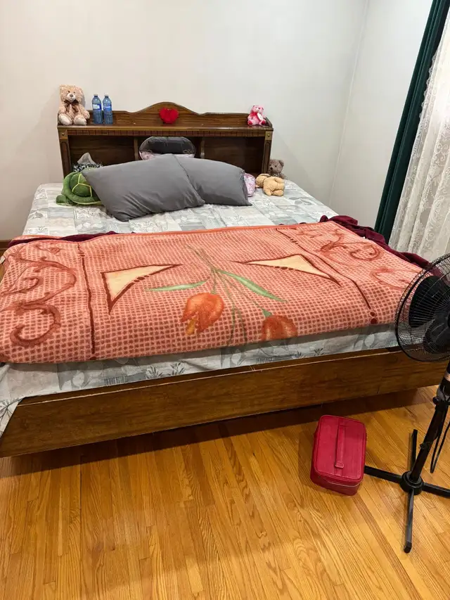 King bed with storage, bed boxes in Beds & Mattresses in Cambridge - Image 3
