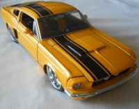 Looking for 1:18 1:24 diecast model cars