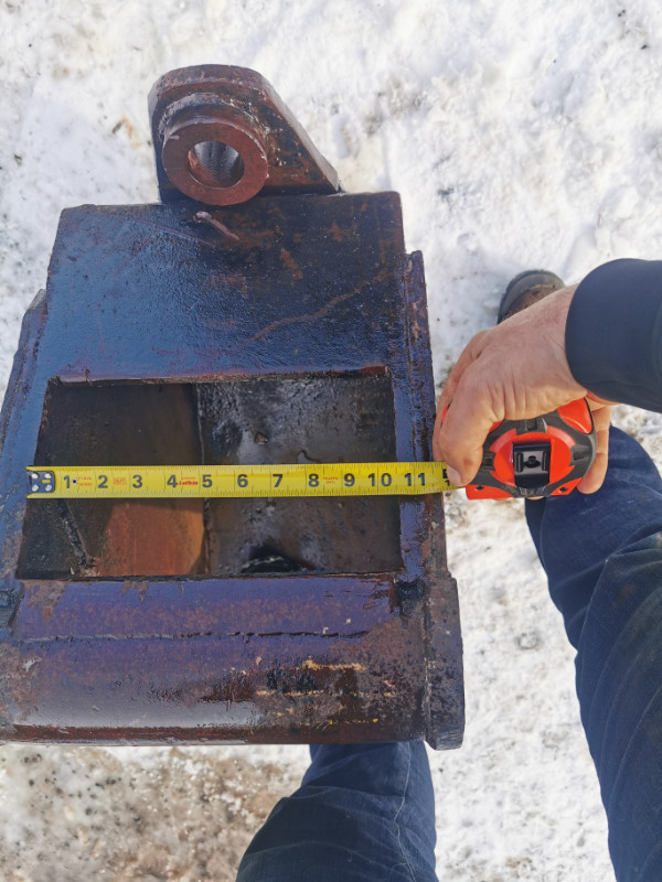 Excavator / Backhoe Bucket in Heavy Equipment Parts & Accessories in North Bay - Image 2