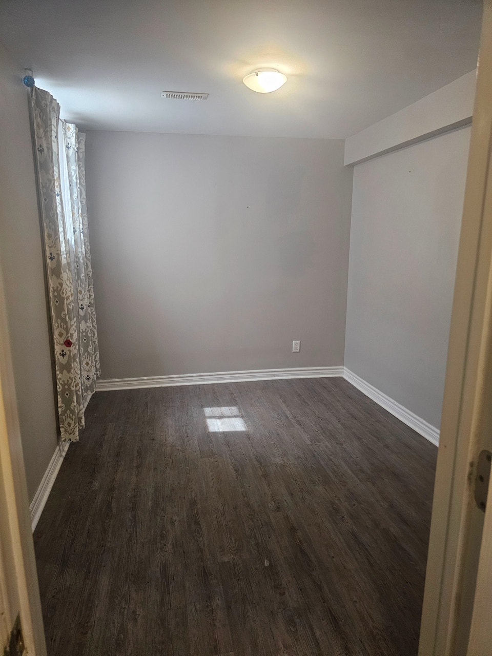 2 Bedroom Basement Apartment 4