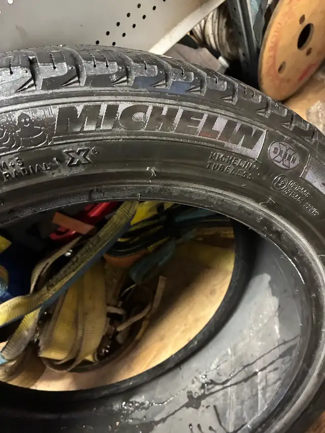 Winter Tire 205/50R17 in Tires & Rims in Bedford - Image 4