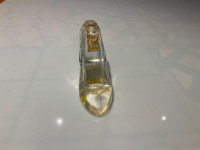 Miniature de parfum Vintage Coty dans un joli soulier en lucite