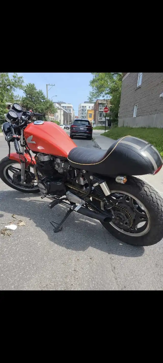 Honda CB450 nighthawk 1982 in Sport Touring in City of Montréal - Image 3