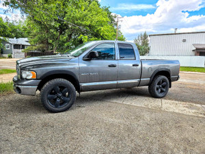 2005 RAM 1500 Laramie 