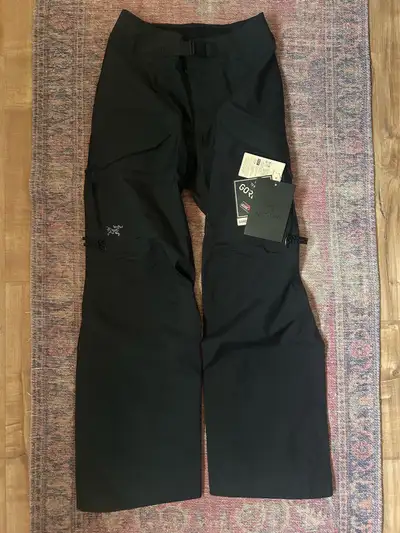 NWT Arc’teryx Sentinel Relaxed 2R, View more