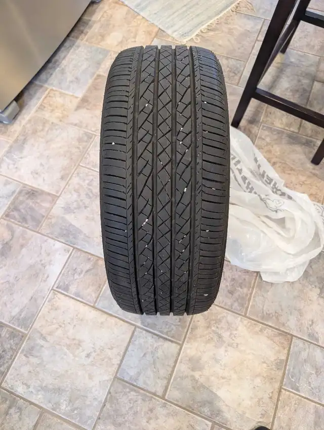 All-season touring tires in Tires & Rims in London - Image 4