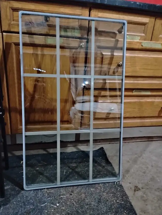 DOOR INSERT605939141937080322