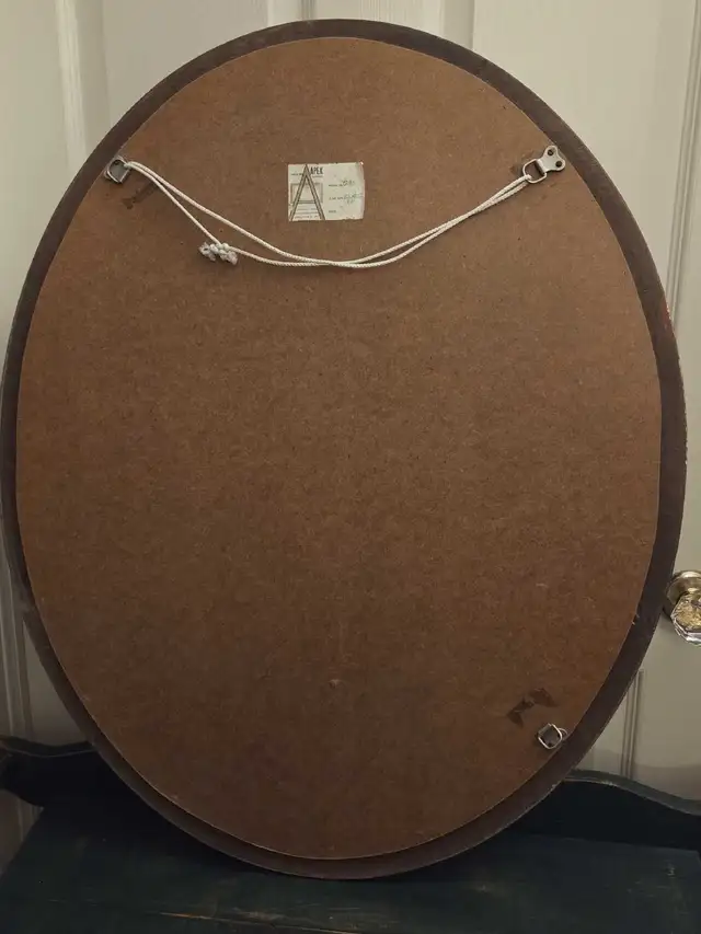 VTG CARVED WOODEN VICTORIAN GILT FRAME OVAL MIRROR- CANADA in Home Décor & Accents in City of Toronto - Image 9