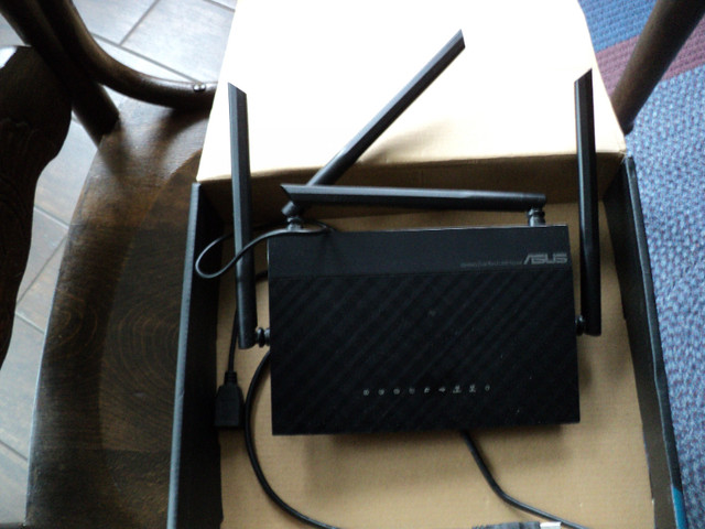 WIRELESS ROUTER ASUS RT-AC 1200 Dualband ~ $20 in Networking in Windsor Region - Image 4
