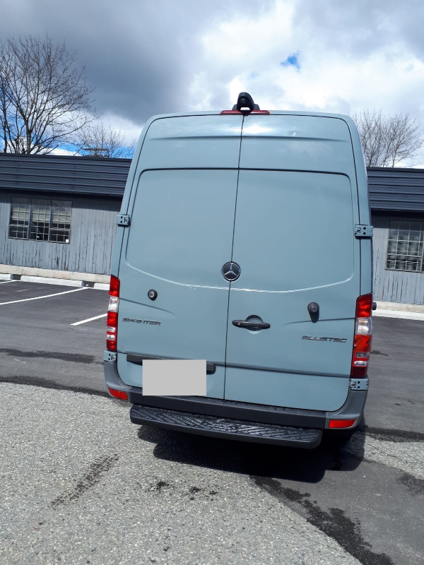 2014 Mercedes Benz Sprinter in Cars & Trucks in Burnaby/New Westminster - Image 4