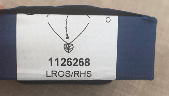 Swarovski Crystal Heart Pendant Necklace-Brand New, Valentine’s in Jewellery & Watches in Ottawa - Image 3
