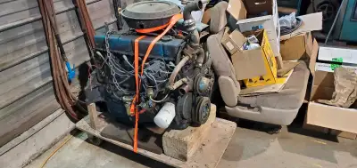 Moteur gm 292 complet , alternateur ,starter, clutch ,flywheel , cable de choke tout ce que jai qui...