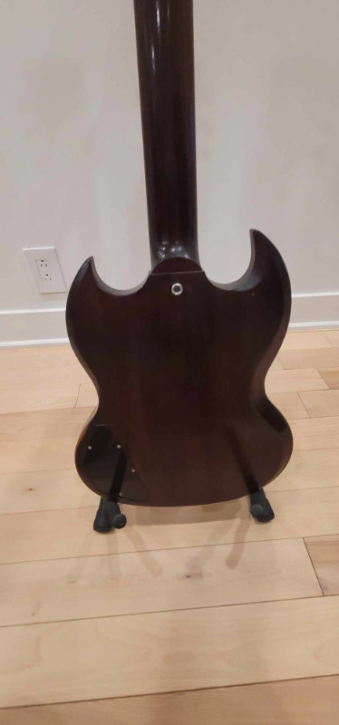 Gibson SG 61 reissue 2012 worn brown dans Guitares  à Ouest de l’Île