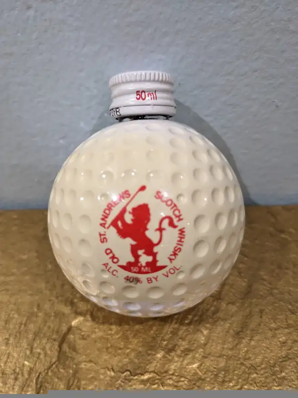 1993 Old St. Andrews Scotch Whiskey Miniature GolfBall decanter in Arts & Collectibles in City of Toronto - Image 5