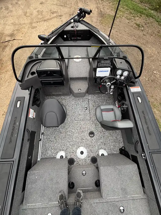 2024 V18 Targa Combo 200HP PRO XS in Powerboats & Motorboats in Regina - Image 6