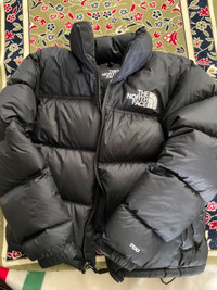 North face puffer jacket small size(women)