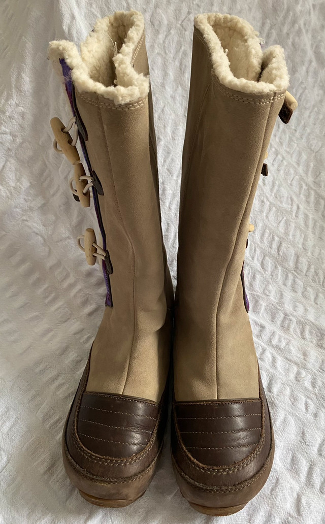 Sorel, Limited Edition Suede Purple Women’s Boots in Women's - Shoes in City of Toronto - Image 3