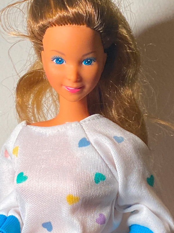 Vintage  1979 Mattel Barbie Doll # 75 in Arts & Collectibles in Vancouver - Image 2