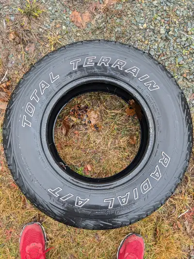 1 Motomaster total terrain radial A/T tire LT245/75R16 in excellent condition no holes or plugs or d...