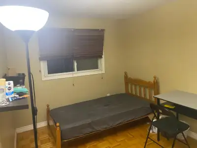 Upper Room for Rent