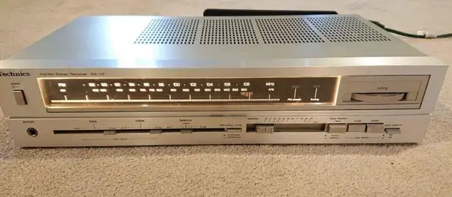 Technics SA110 receiver in Stereo Systems & Home Theatre in Mississauga / Peel Region - Image 2
