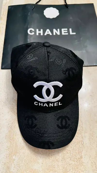 casquette Chanel , View more