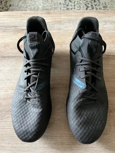 Chaussures soccer / soccer shoes, View more