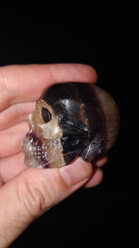 Skull Carving Purple Fluorite Crystal Gemstone Healing Pendant in Arts & Collectibles in City of Toronto - Image 4