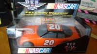 Nascar The Home Depot Pez Candy Dispenser (New / Neuf)