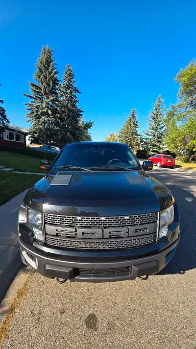 2012 Gen 1 Ford Raptor. 6.2 liter V8. Dealer installed Supercharger 650 HP. Very low mileage with on...