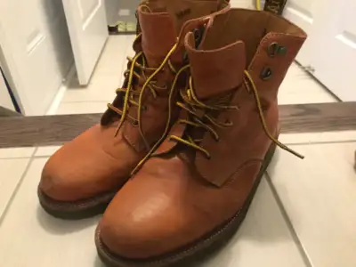 Dr. Martens Men's Teagan Boot Brown Leather Men’s Size 13 - VG, View more