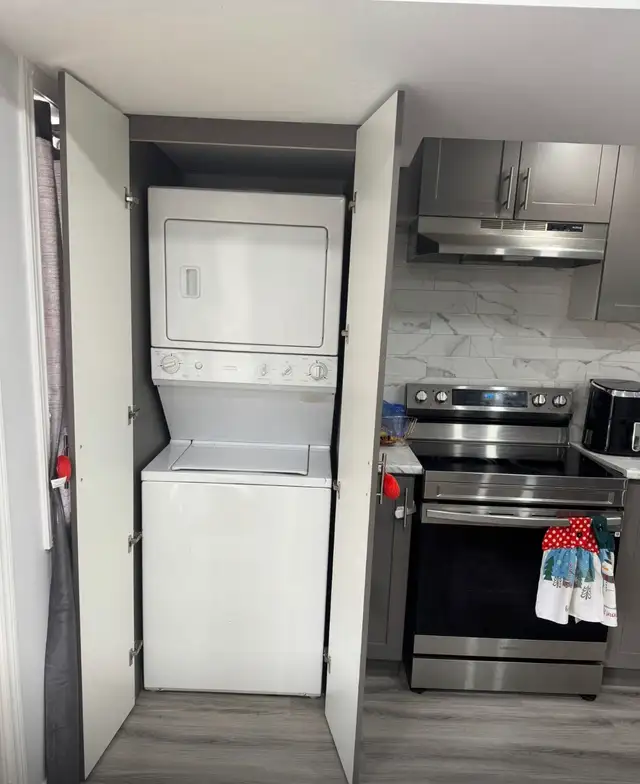 Pickering -Taunton/Peter Matthews in Long Term Rentals in Oshawa / Durham Region - Image 2