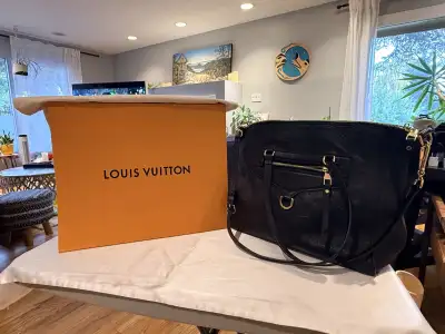 AUTHENTIC Louis Vuitton Empreinte Lumineuse GM For Sale, View more