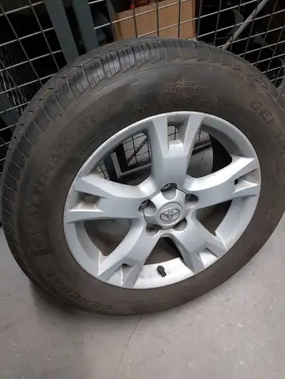 Good condtion and balanced spare tire for Toyota rav4. This 5X114.3 bore 60.1mm Rim 225 65 R 17 fit...