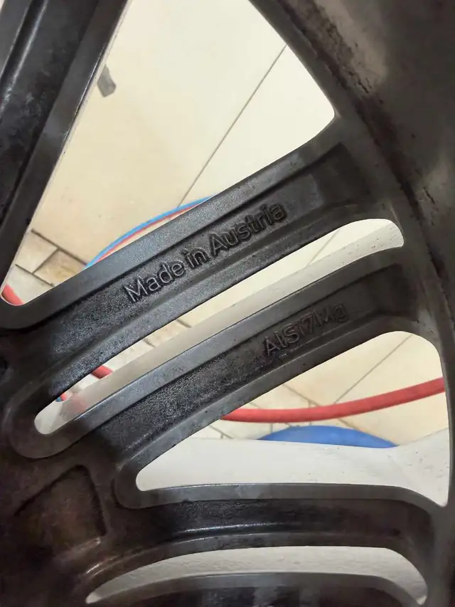 Audi S4 S5 OEM alloy wheels rims 18" inch with winter Michelin in Tires & Rims in Oakville / Halton Region - Image 7