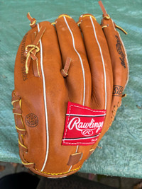 Baseball Glove 11 “ Rawlings  leather  