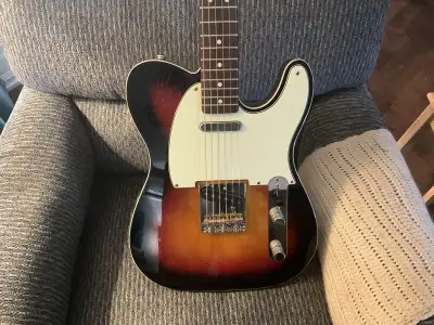 Fender Telecaster Squier, View more