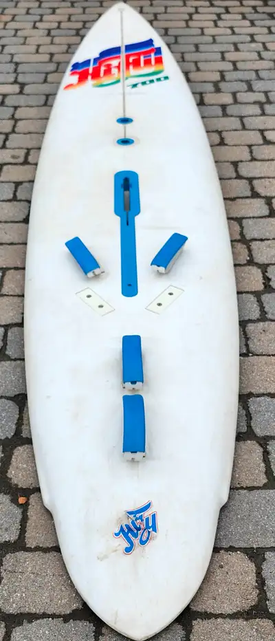 HiFly 700 CS Corona Speed Windsurf Board: Made in Germany; very good condition; perfect for beginner...