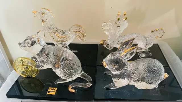 CIBC Glass Chinese Zodiac Figurine in Arts & Collectibles in City of Toronto - Image 4