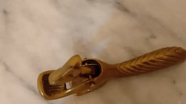 CHOICE OF BRASS BOTTLE OPENER OR NUT CRACKER - $15.00 EACH63771549297411121