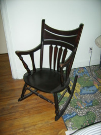 Rocking Chair - Vintage / Wood