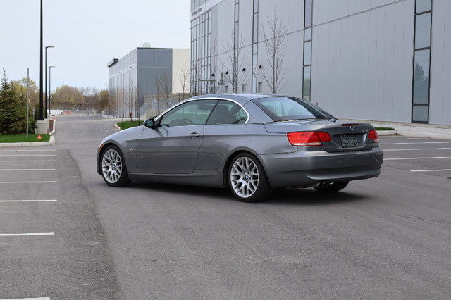 2008 BMW 328i E93 Hardtop Convertible in Cars & Trucks in City of Toronto - Image 4