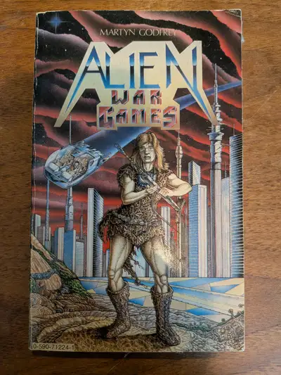 Alien War Games Novel for younger readers - Martyn Godfrey, View more
